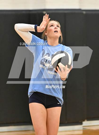Thumbnail 1 in China Spring vs. Salado (UIL 4A Area Playoff) photogallery.