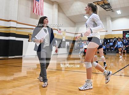 Thumbnail 3 in China Spring vs. Salado (UIL 4A Area Playoff) photogallery.