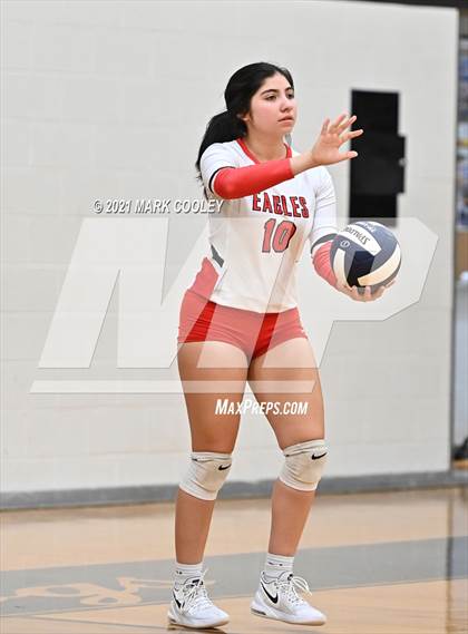 Thumbnail 3 in China Spring vs. Salado (UIL 4A Area Playoff) photogallery.
