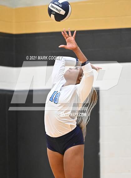 Thumbnail 1 in China Spring vs. Salado (UIL 4A Area Playoff) photogallery.