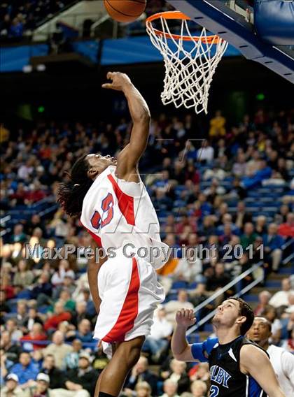 Thumbnail 3 in Christian County vs. Shelby Valley (KHSAA Sweet 16) photogallery.