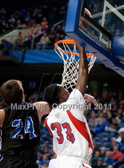 Thumbnail 1 in Christian County vs. Shelby Valley (KHSAA Sweet 16) photogallery.