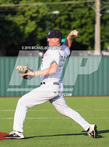 Thumbnail 1 in Allen vs. Boyd (UIL 6A Regional Quarterfinal) photogallery.