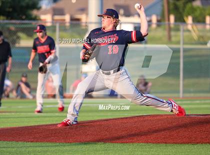 Thumbnail 2 in Allen vs. Boyd (UIL 6A Regional Quarterfinal) photogallery.