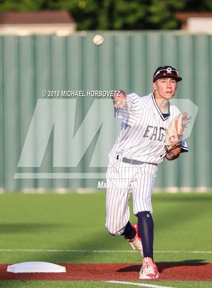 Thumbnail 3 in Allen vs. Boyd (UIL 6A Regional Quarterfinal) photogallery.