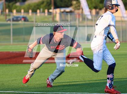 Thumbnail 1 in Allen vs. Boyd (UIL 6A Regional Quarterfinal) photogallery.