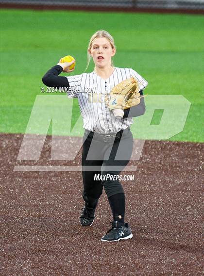 Thumbnail 2 in Sale Creek vs Lookout Valley photogallery.