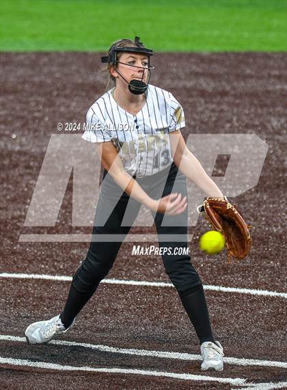 Thumbnail 2 in Sale Creek vs Lookout Valley photogallery.