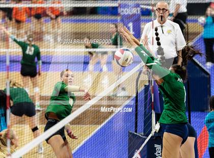 Thumbnail 2 in Mountain Vista vs. Pine Creek (CHSAA 5A Round 2) photogallery.