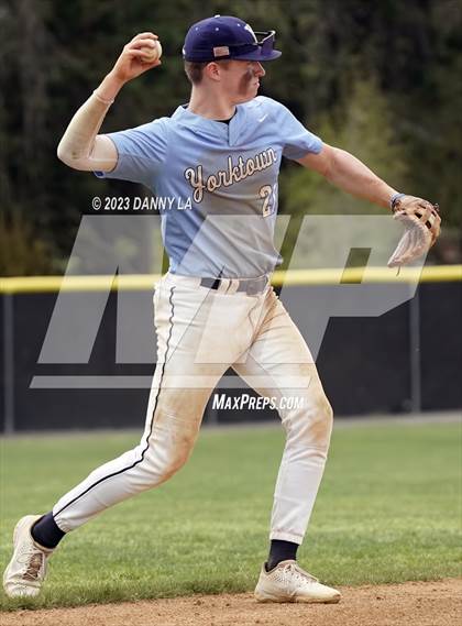 Thumbnail 2 in Yorktown @ Herndon photogallery.