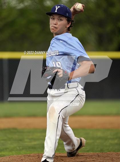 Thumbnail 2 in Yorktown @ Herndon photogallery.