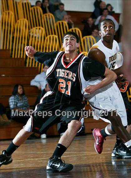 Thumbnail 3 in Mamaroneck vs Mt. Vernon (Section One Super Saturday) photogallery.