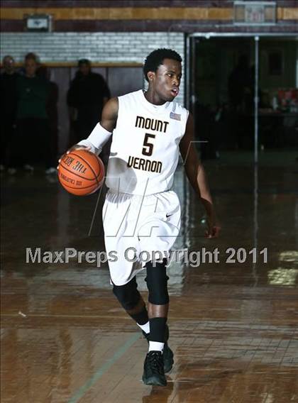 Thumbnail 3 in Mamaroneck vs Mt. Vernon (Section One Super Saturday) photogallery.