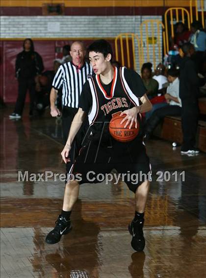Thumbnail 3 in Mamaroneck vs Mt. Vernon (Section One Super Saturday) photogallery.