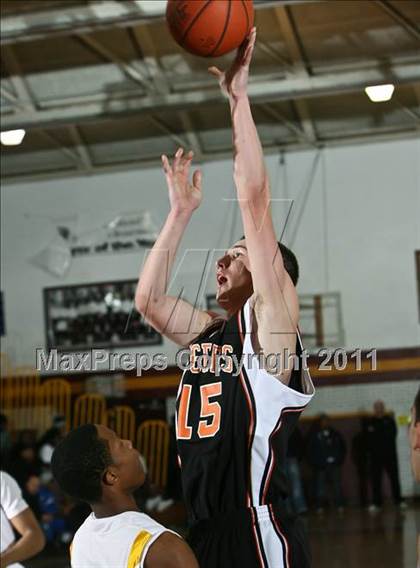 Thumbnail 1 in Mamaroneck vs Mt. Vernon (Section One Super Saturday) photogallery.