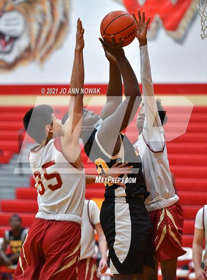 Thumbnail 2 in Eisenhower @ Cypress Woods - Freshman A photogallery.
