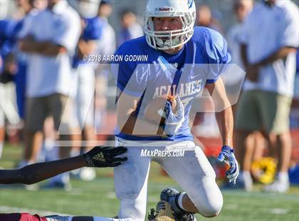 Thumbnail 3 in Las Lomas @ Acalanes photogallery.
