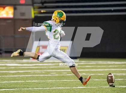 Thumbnail 3 in Lynden vs. Hockinson (WIAA 2A Final) photogallery.