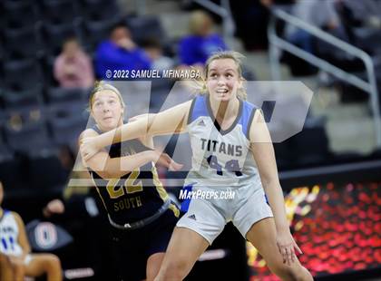 Thumbnail 3 in Papillion-LaVista South vs. Elkhorn South photogallery.