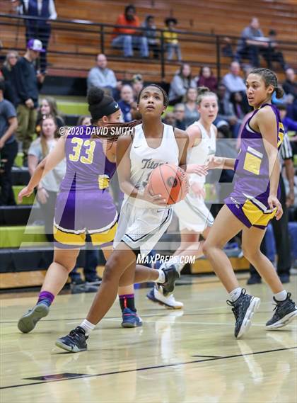 Thumbnail 1 in Lee's Summit West vs Belton (MSHSAA District Championship) photogallery.