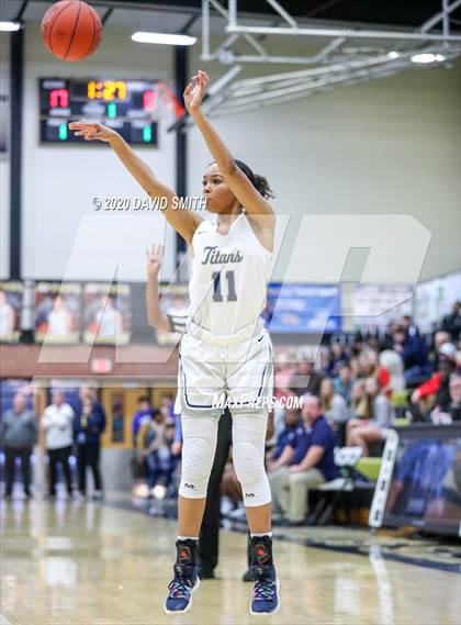 Thumbnail 2 in Lee's Summit West vs Belton (MSHSAA District Championship) photogallery.