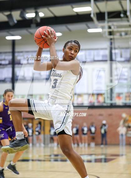 Thumbnail 3 in Lee's Summit West vs Belton (MSHSAA District Championship) photogallery.
