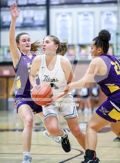 Thumbnail 3 in Lee's Summit West vs Belton (MSHSAA District Championship) photogallery.