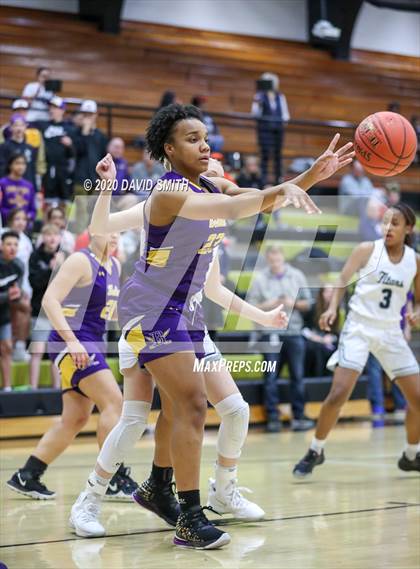 Thumbnail 1 in Lee's Summit West vs Belton (MSHSAA District Championship) photogallery.