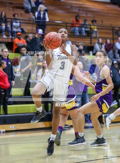 Thumbnail 3 in Lee's Summit West vs Belton (MSHSAA District Championship) photogallery.