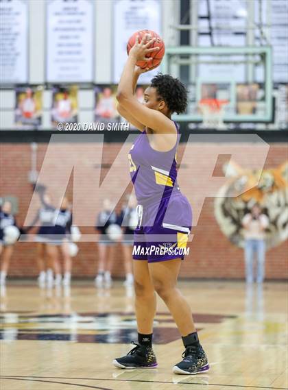 Thumbnail 3 in Lee's Summit West vs Belton (MSHSAA District Championship) photogallery.