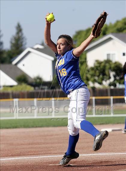 Thumbnail 2 in San Ramon Valley vs. Foothill (CIF NCS D1 Playoffs) photogallery.