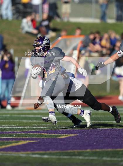 Thumbnail 3 in Hannibal @ Kearney (MSHSAA Class 4 Quarterfinal) photogallery.