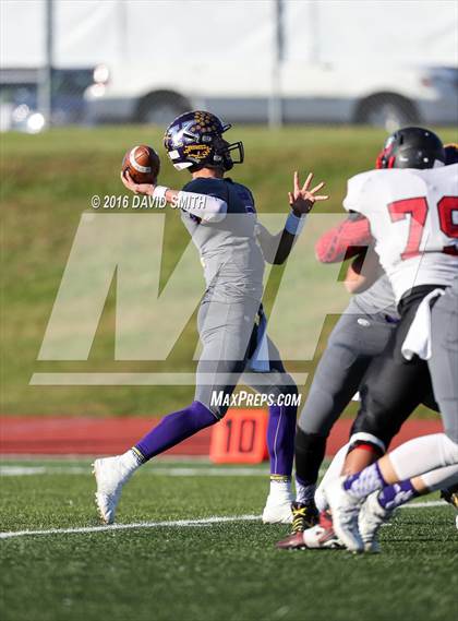 Thumbnail 3 in Hannibal @ Kearney (MSHSAA Class 4 Quarterfinal) photogallery.
