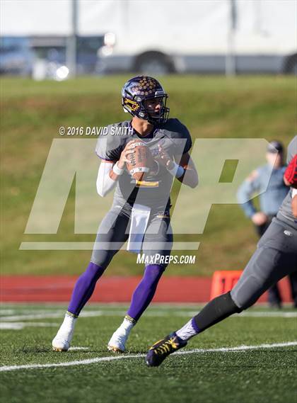 Thumbnail 3 in Hannibal @ Kearney (MSHSAA Class 4 Quarterfinal) photogallery.