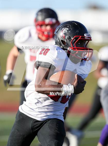 Thumbnail 3 in Hannibal @ Kearney (MSHSAA Class 4 Quarterfinal) photogallery.