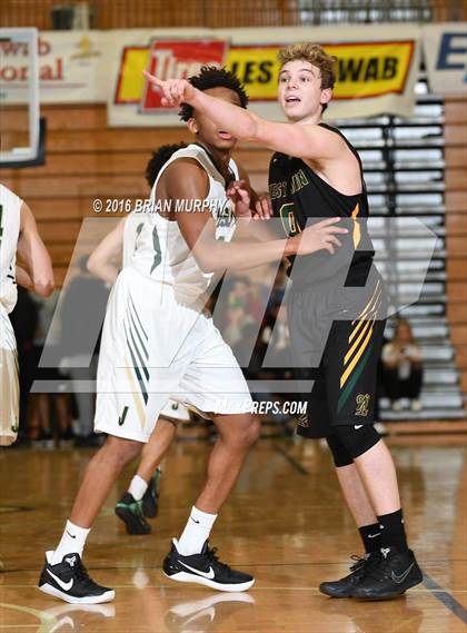 Thumbnail 2 in West Linn vs. Jesuit (Les Schwab Invitational) photogallery.