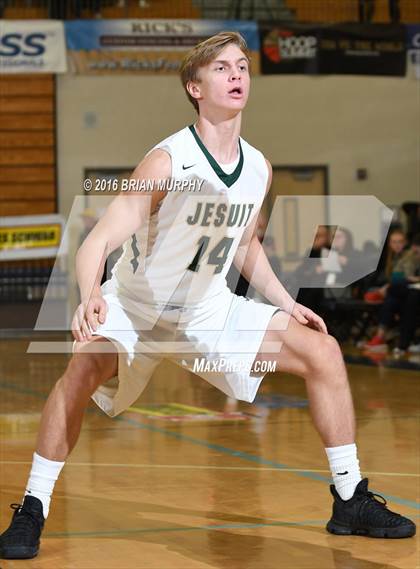 Thumbnail 3 in West Linn vs. Jesuit (Les Schwab Invitational) photogallery.
