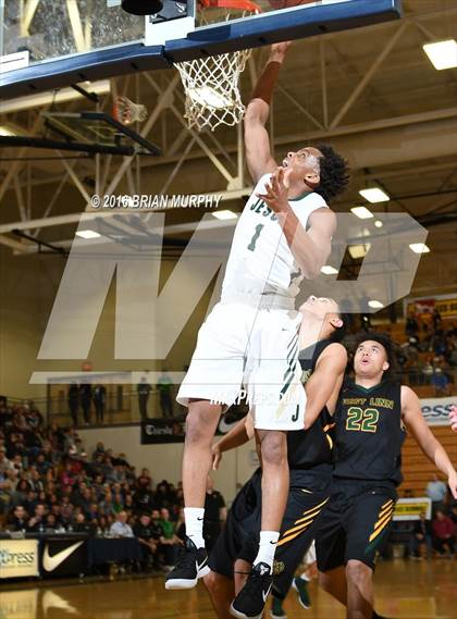 Thumbnail 3 in West Linn vs. Jesuit (Les Schwab Invitational) photogallery.