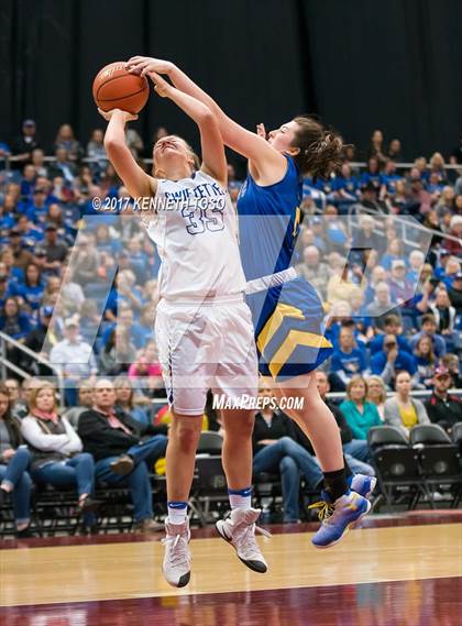 Thumbnail 3 in Dodd City vs. Nazareth (UIL 1A Final)  photogallery.