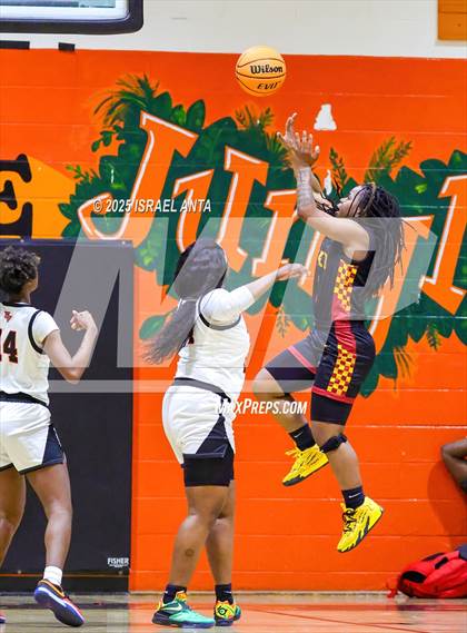 Thumbnail 3 in Douglas Byrd @ South View photogallery.