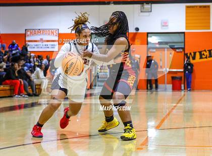 Thumbnail 2 in Douglas Byrd @ South View photogallery.
