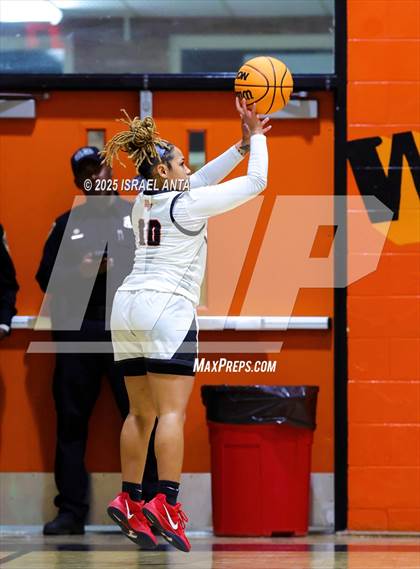 Thumbnail 3 in Douglas Byrd @ South View photogallery.