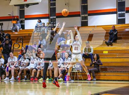 Thumbnail 2 in Douglas Byrd @ South View photogallery.