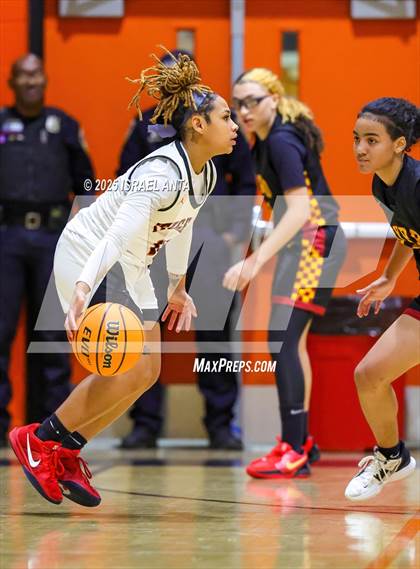 Thumbnail 3 in Douglas Byrd @ South View photogallery.