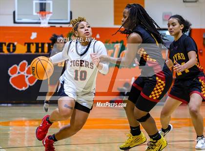 Thumbnail 1 in Douglas Byrd @ South View photogallery.
