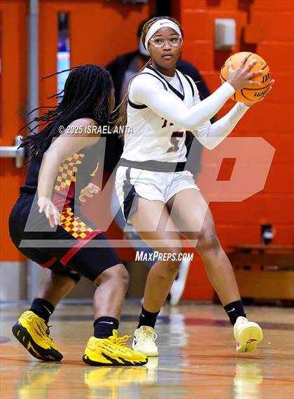 Thumbnail 1 in Douglas Byrd @ South View photogallery.