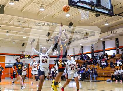 Thumbnail 1 in Douglas Byrd @ South View photogallery.