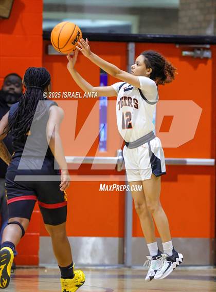 Thumbnail 3 in Douglas Byrd @ South View photogallery.