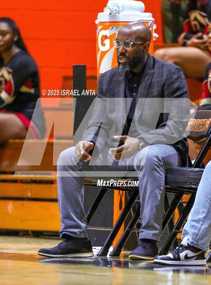 Thumbnail 2 in Douglas Byrd @ South View photogallery.