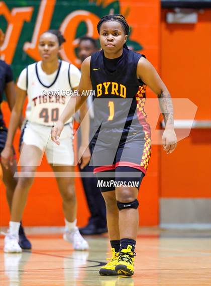 Thumbnail 3 in Douglas Byrd @ South View photogallery.